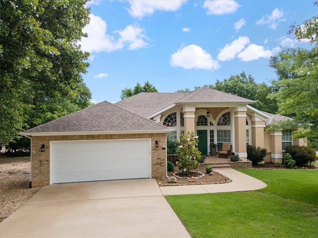 Property Photo:  9 Morganshire Drive  AR 72714 