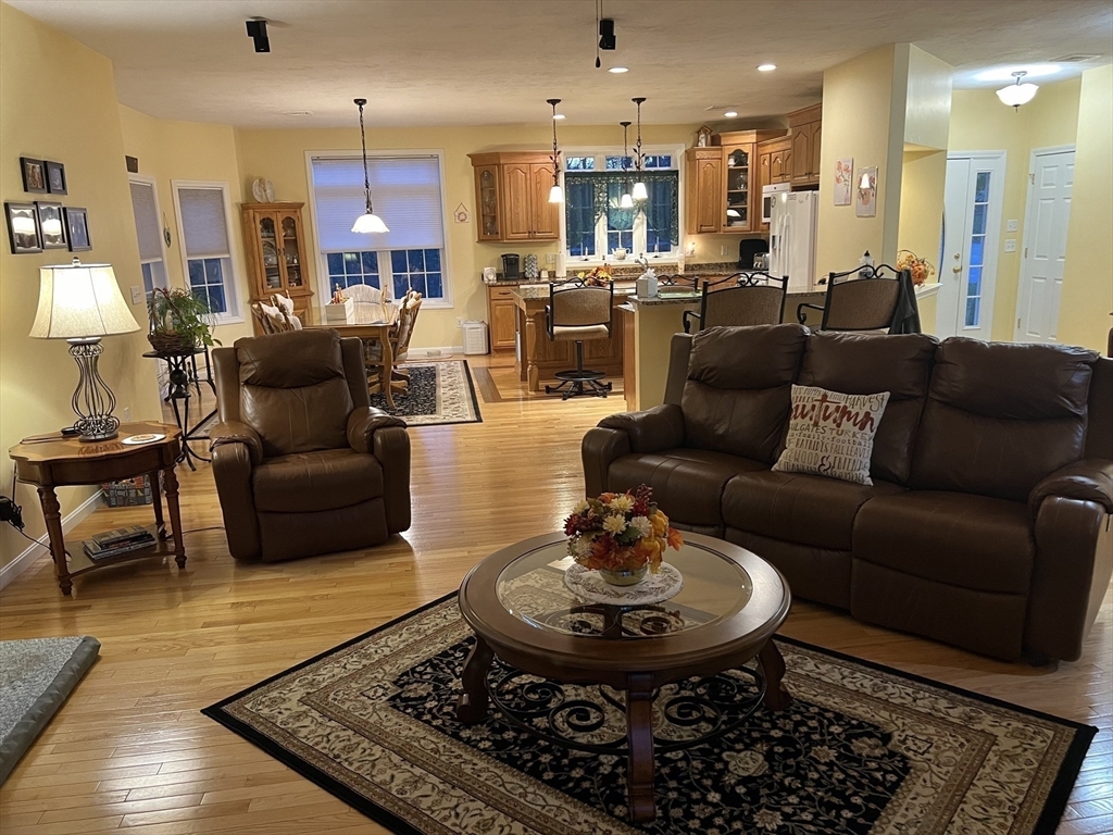 Property Photo:  5 Patriot Circle  MA 02333 