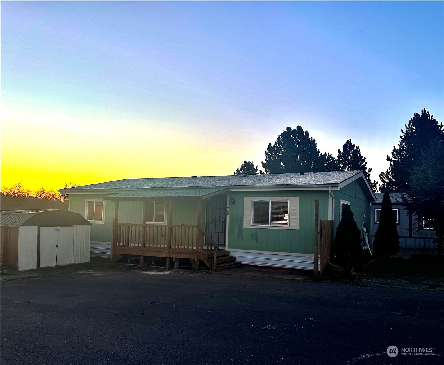 Property Photo:  1320 N Oak Harbor Street 178  WA 98277 