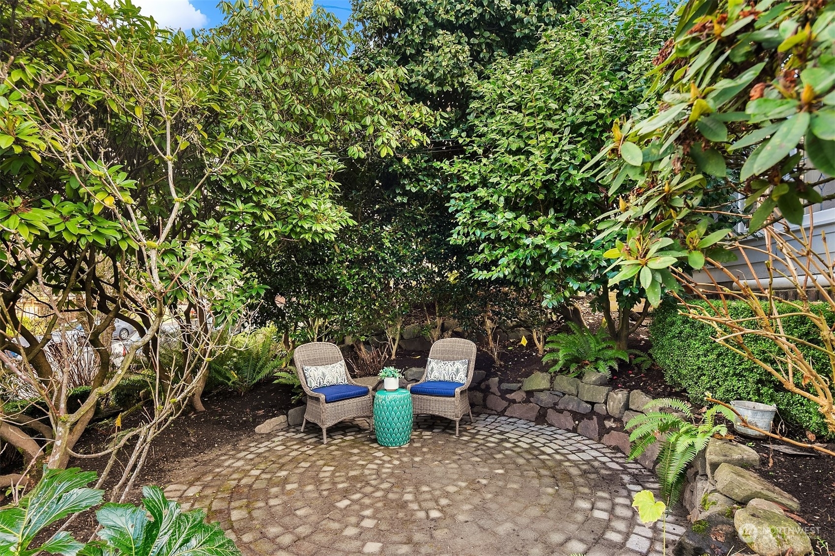 Property Photo:  1925 E Lynn Street  WA 98112 