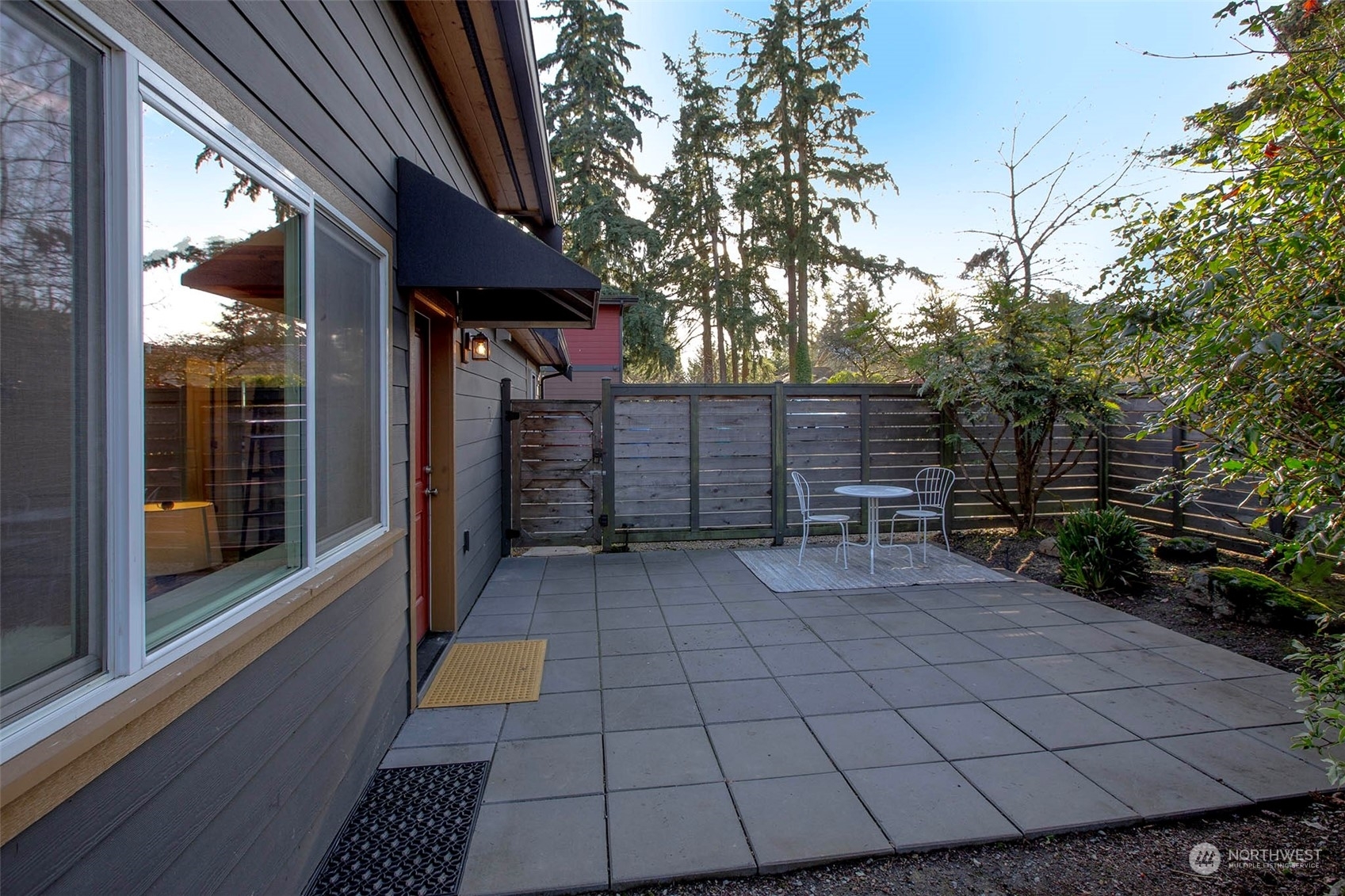 Property Photo:  14353 B  Dayton Avenue N  WA 98133 