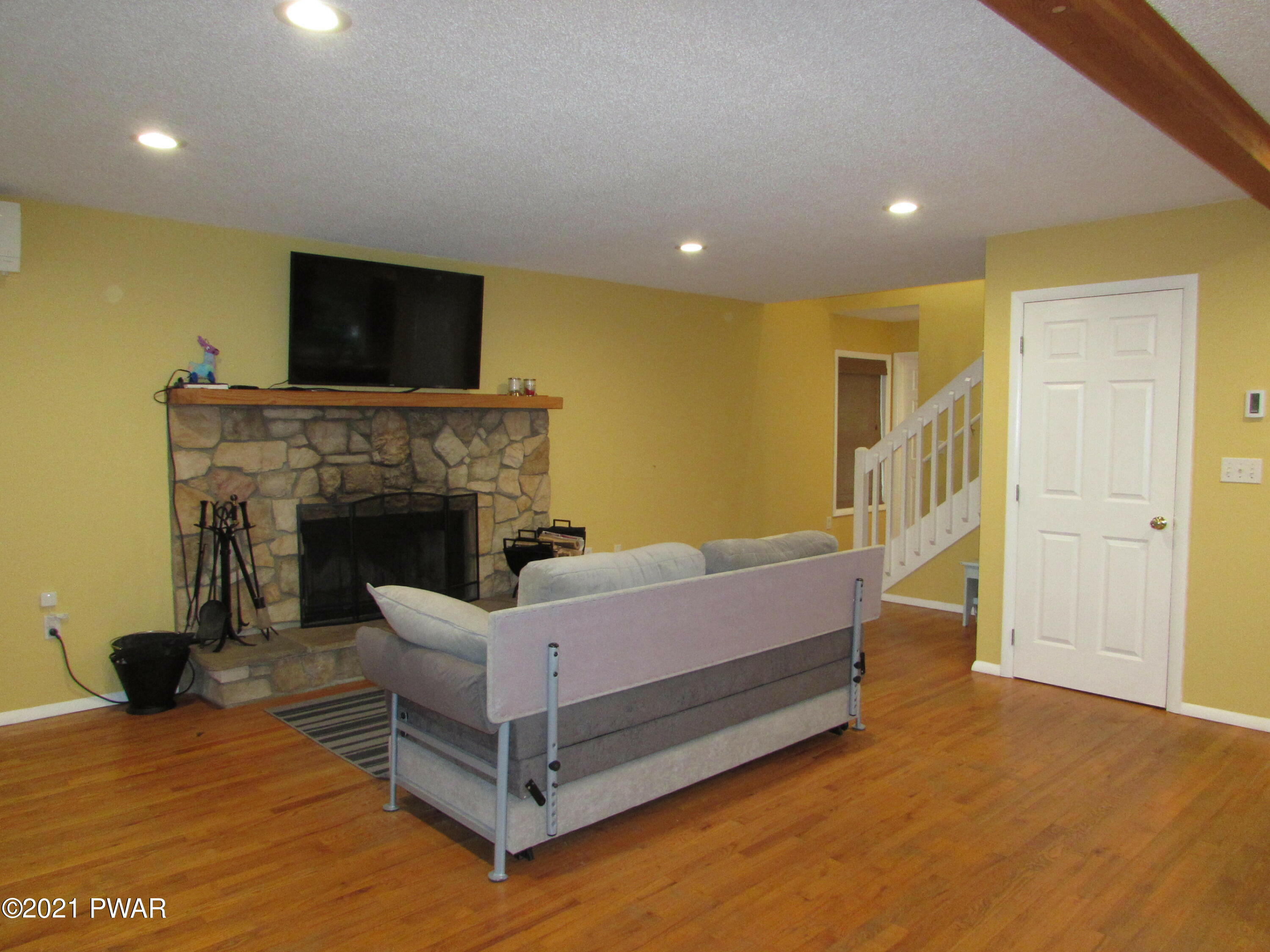 Property Photo:  105 Waterview Drive  PA 18428 