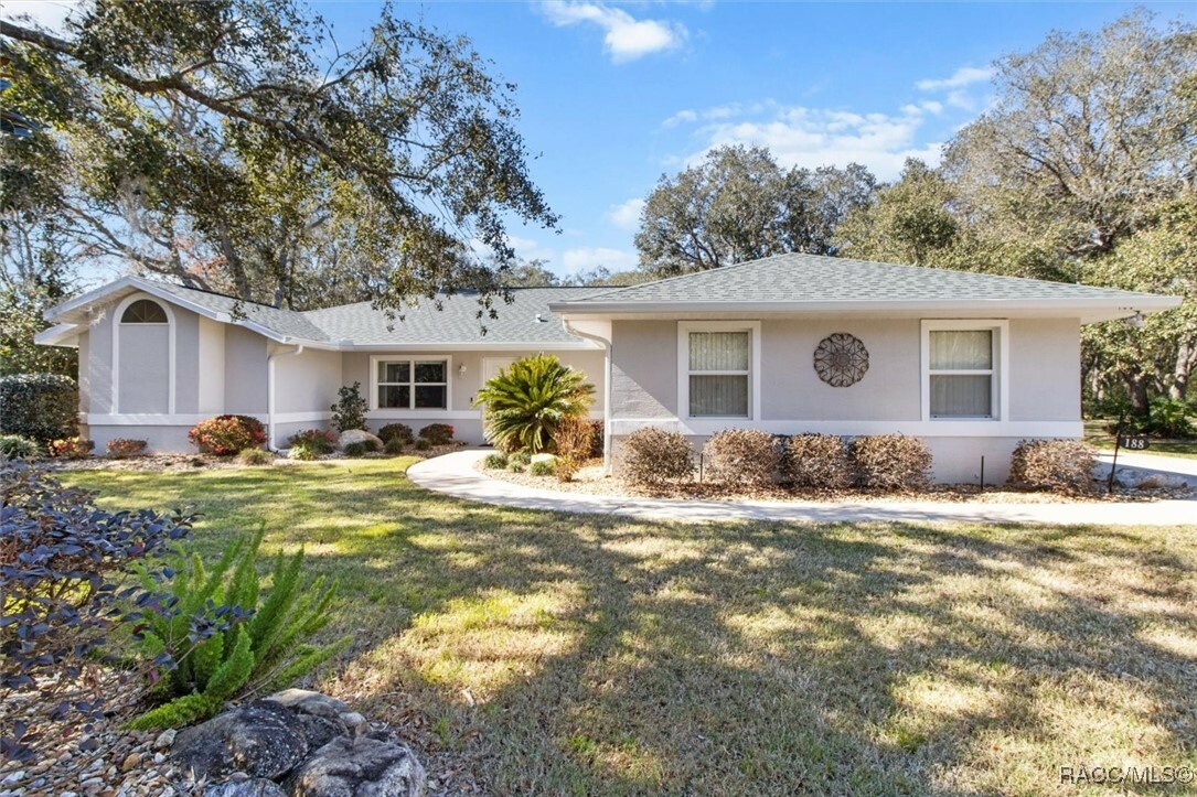 Property Photo:  188 N Grandview Avenue  FL 34442 