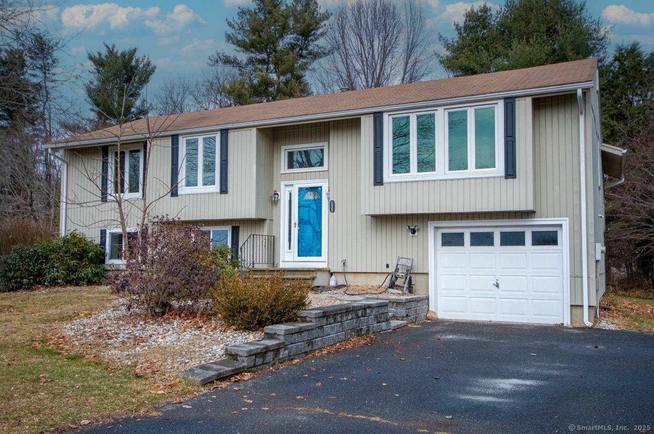 Property Photo:  135 Skyline Drive  CT 06074 