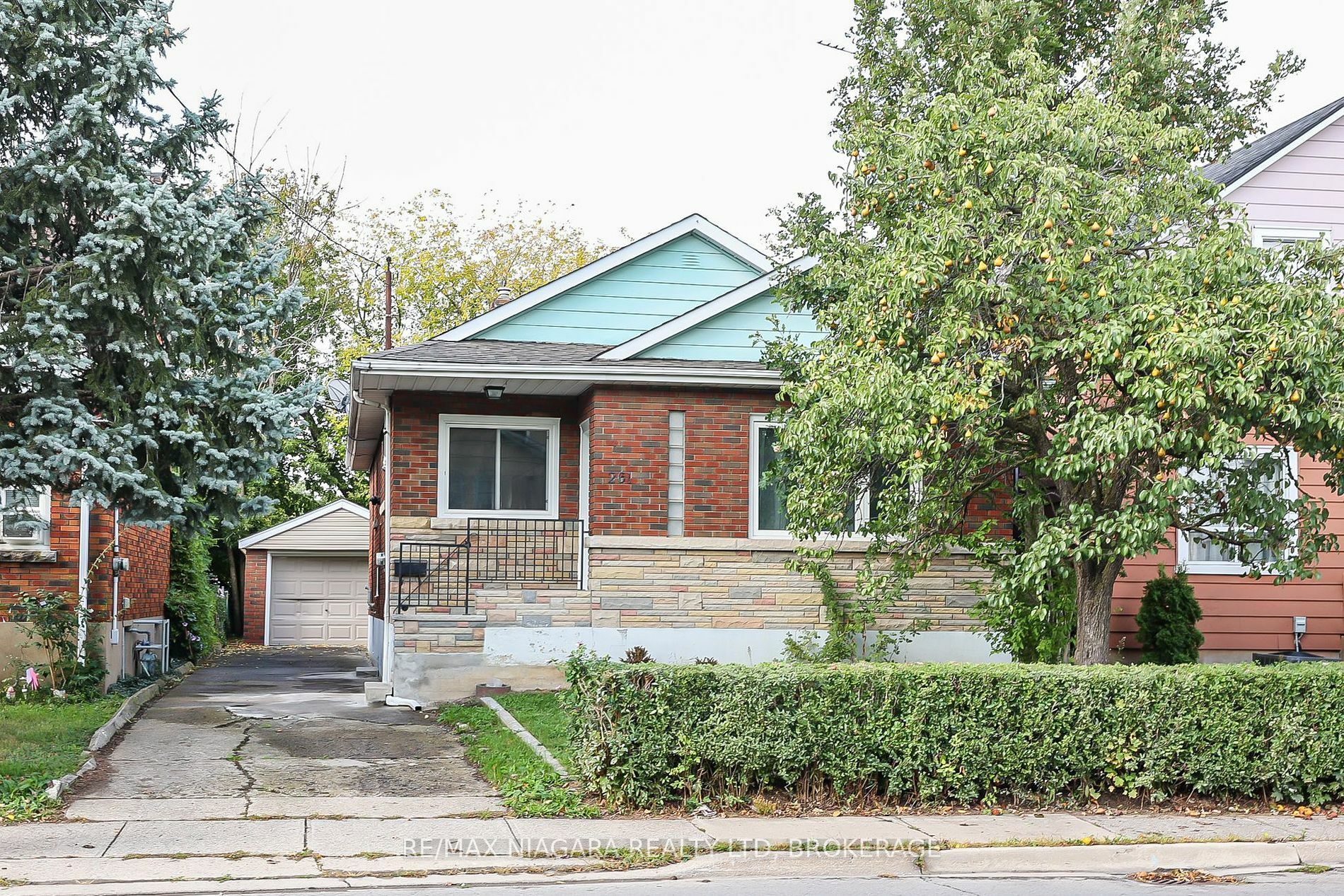 261 Vine St  St. Catharines ON L2M 4T2 photo