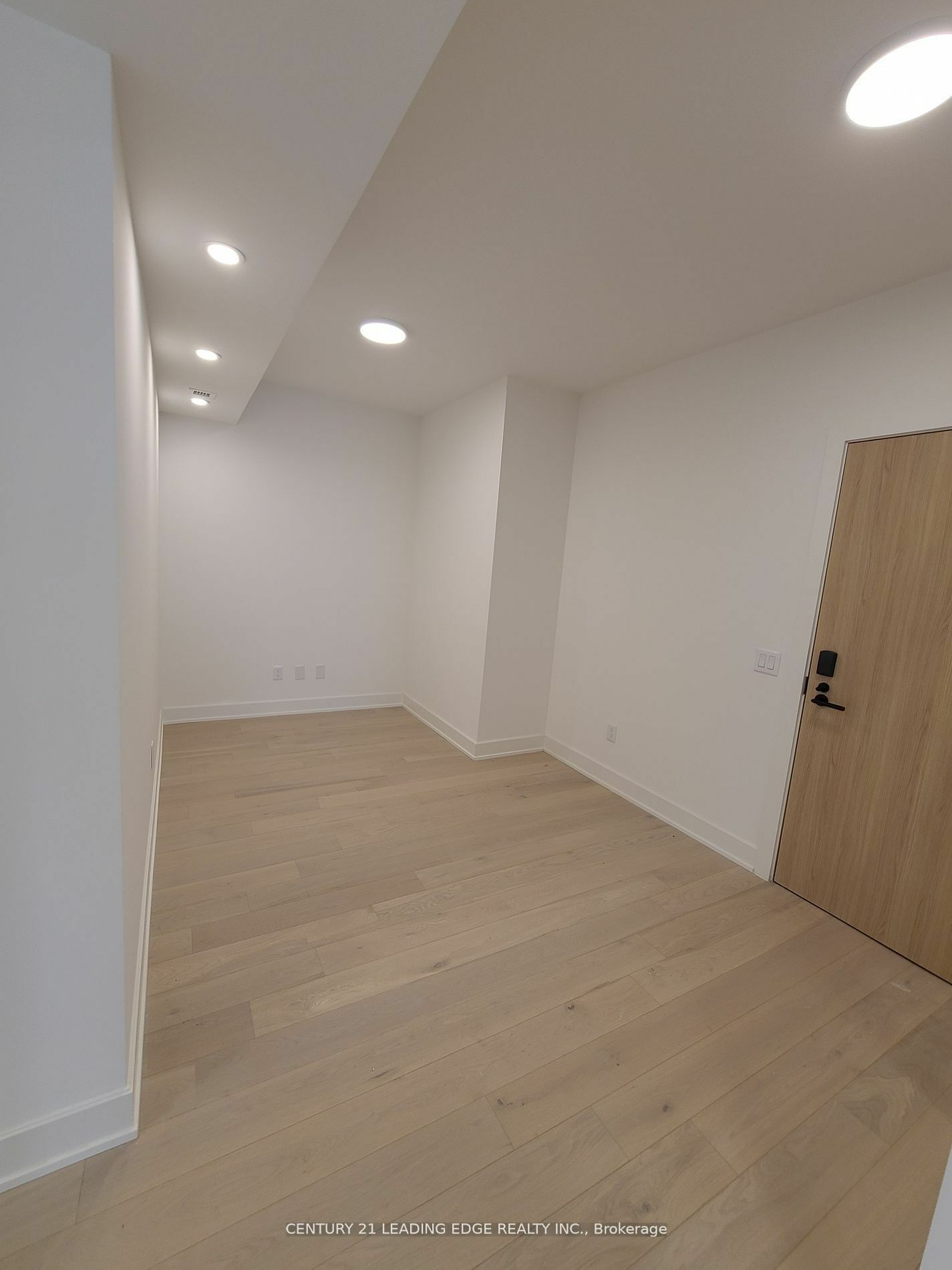 Property Photo:  15 Mercer St 3802  ON M5V 1H2 