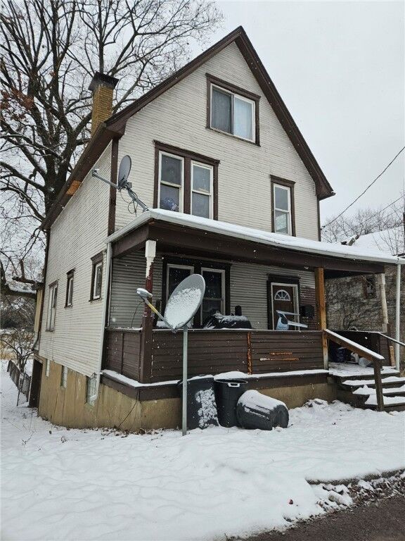 Property Photo: 1714 Scott St PA 15132