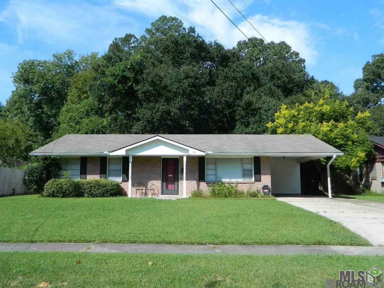Property Photo: 288 E Parkland Dr LA 70806