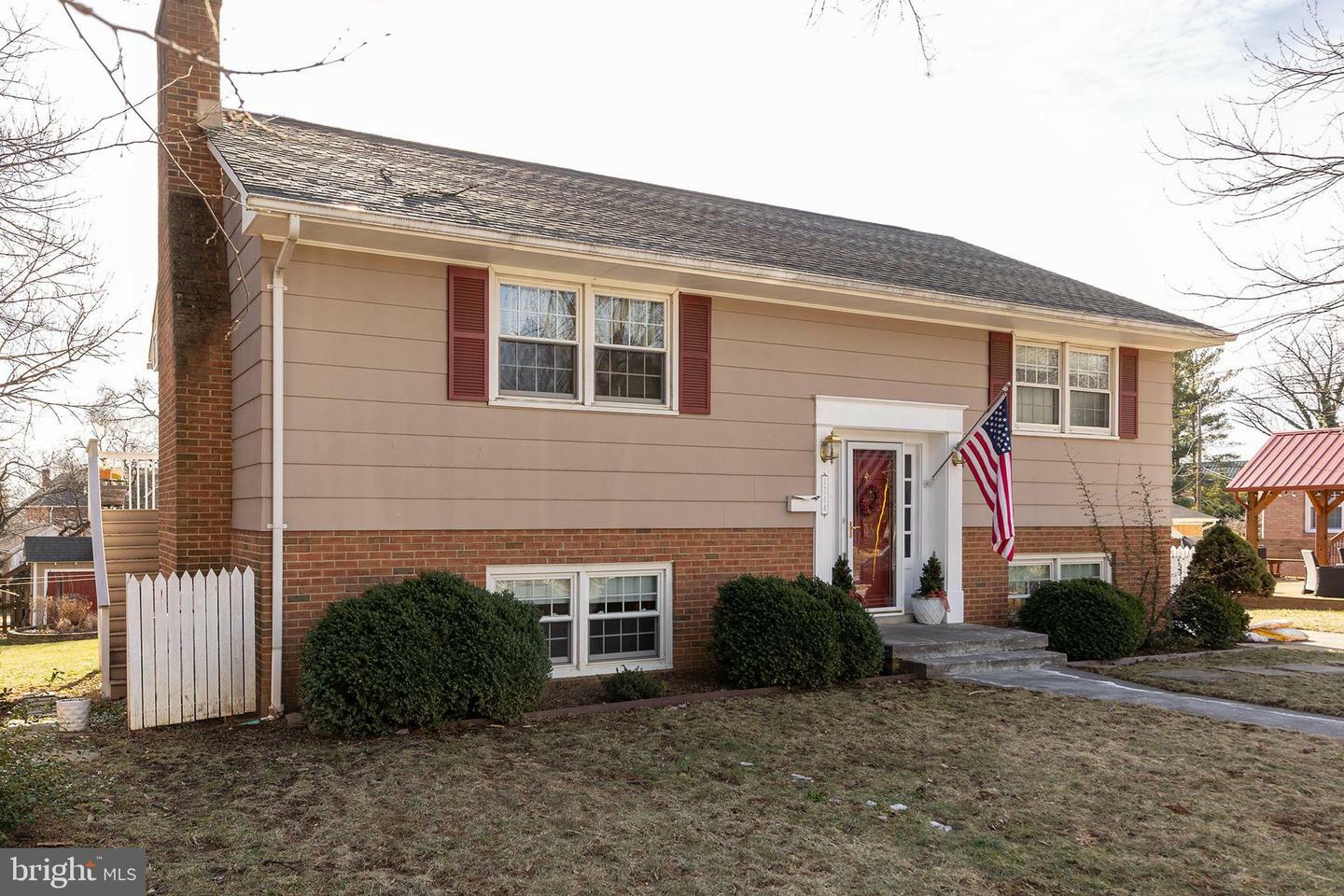 Property Photo:  1714 Lewis Street  VA 22601 