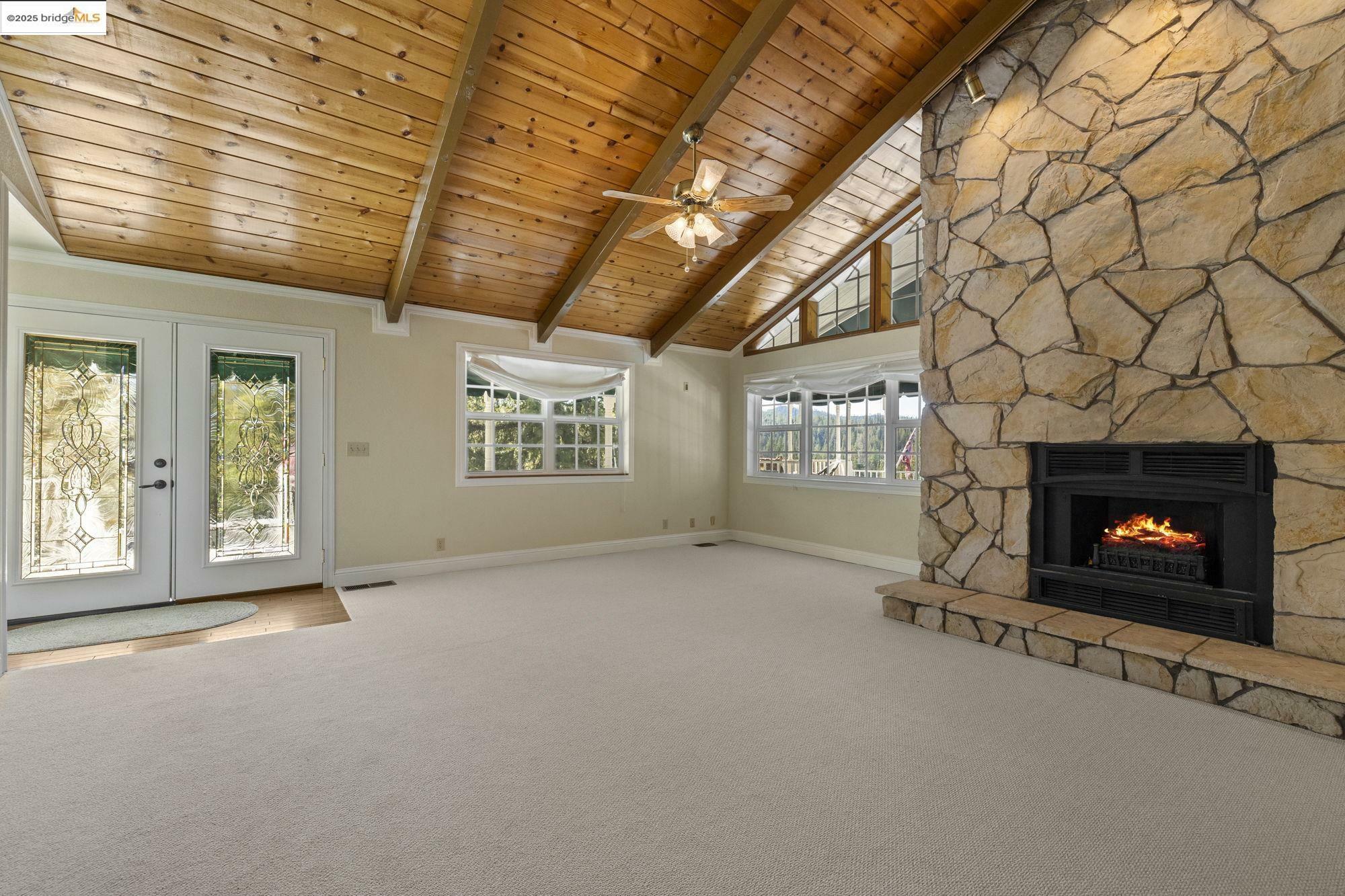 Property Photo: 20730 Forestwood Way CA 95321