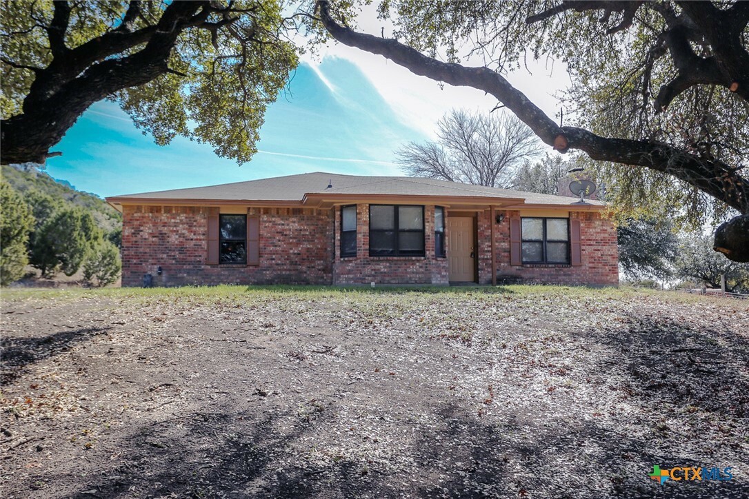 Property Photo:  2800 Creek Place Drive  TX 76549 