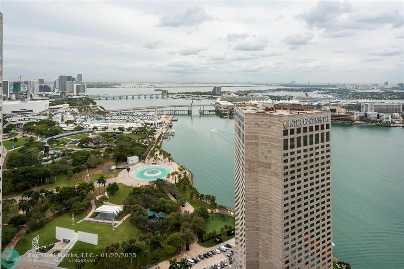 Property Photo:  325 S Biscayne Blvd Lph16  FL 33131 