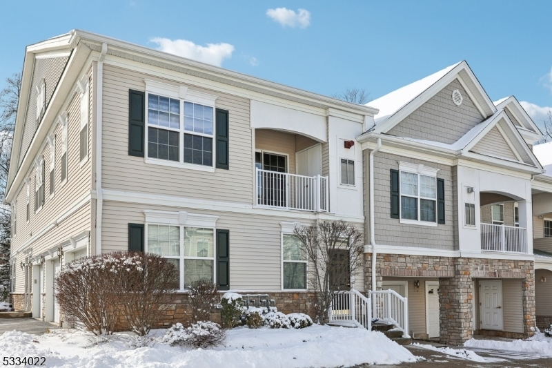 Property Photo: 103 Stone Creek Ct NJ 07981