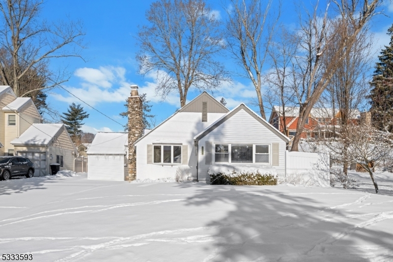 Property Photo: 425 W Shore Trl NJ 07871