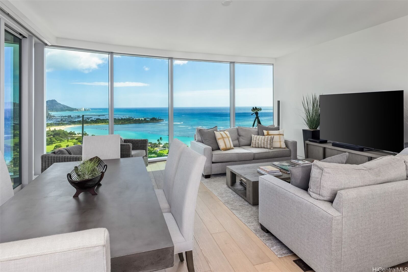 Property Photo: 1118 Ala Moana Boulevard 2306 HI 96814