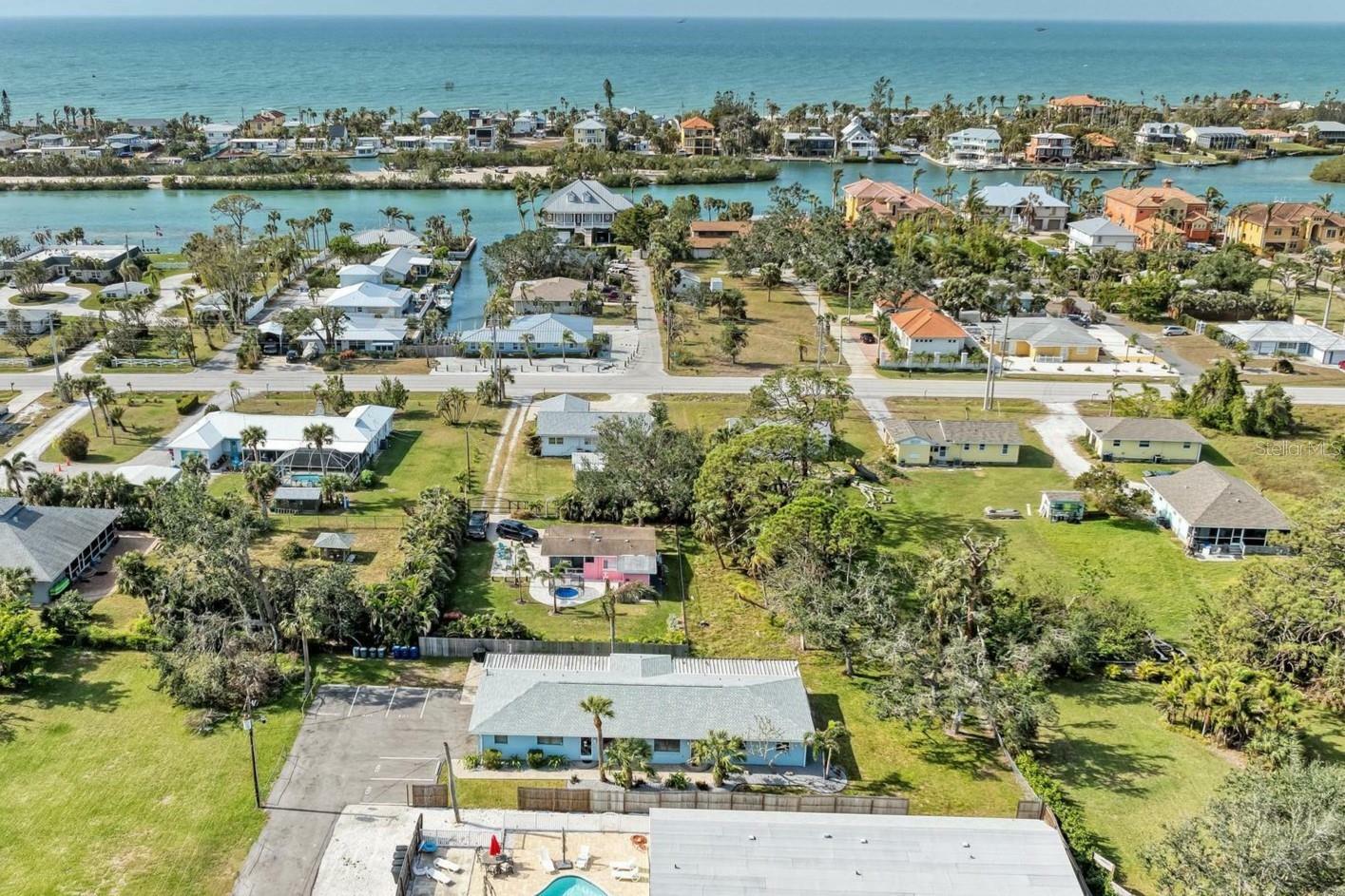 Property Photo:  401 Shore Road  FL 34275 