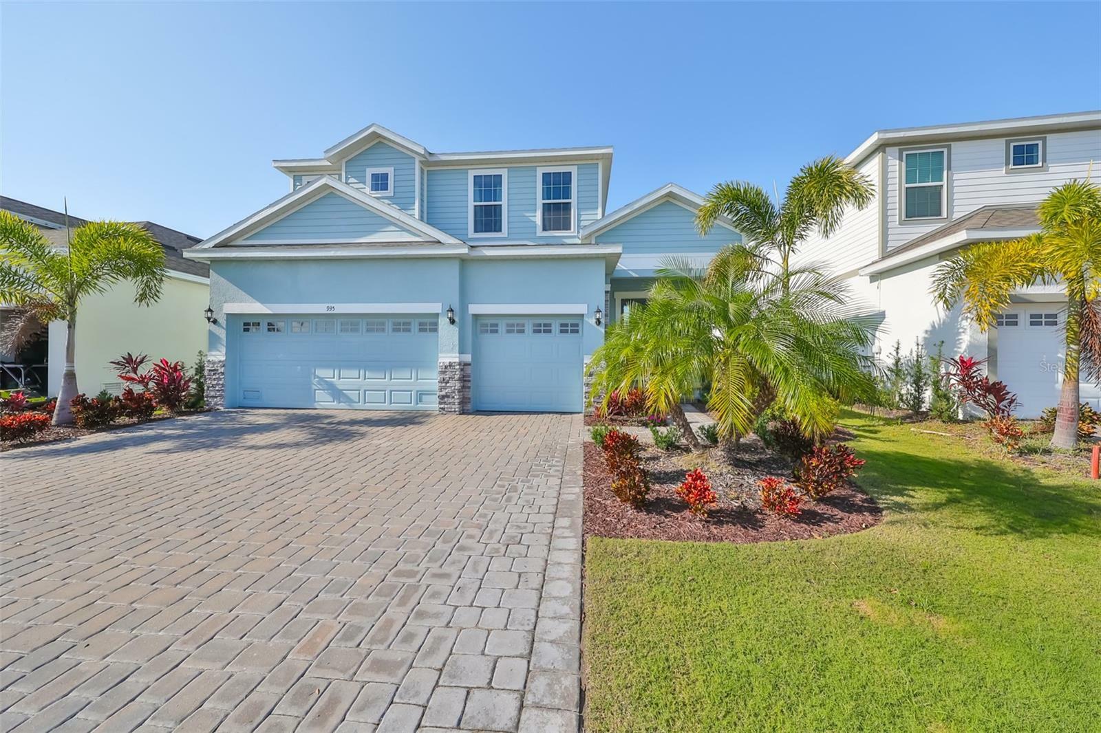 Property Photo:  935 Signet Drive  FL 33572 