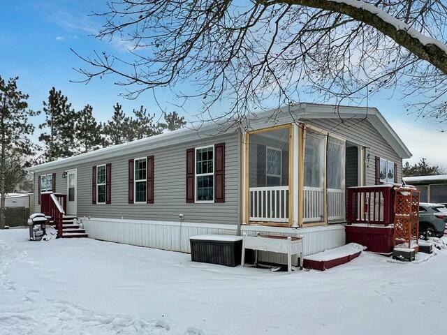 Property Photo:  248 Maple Run  MI 48854 