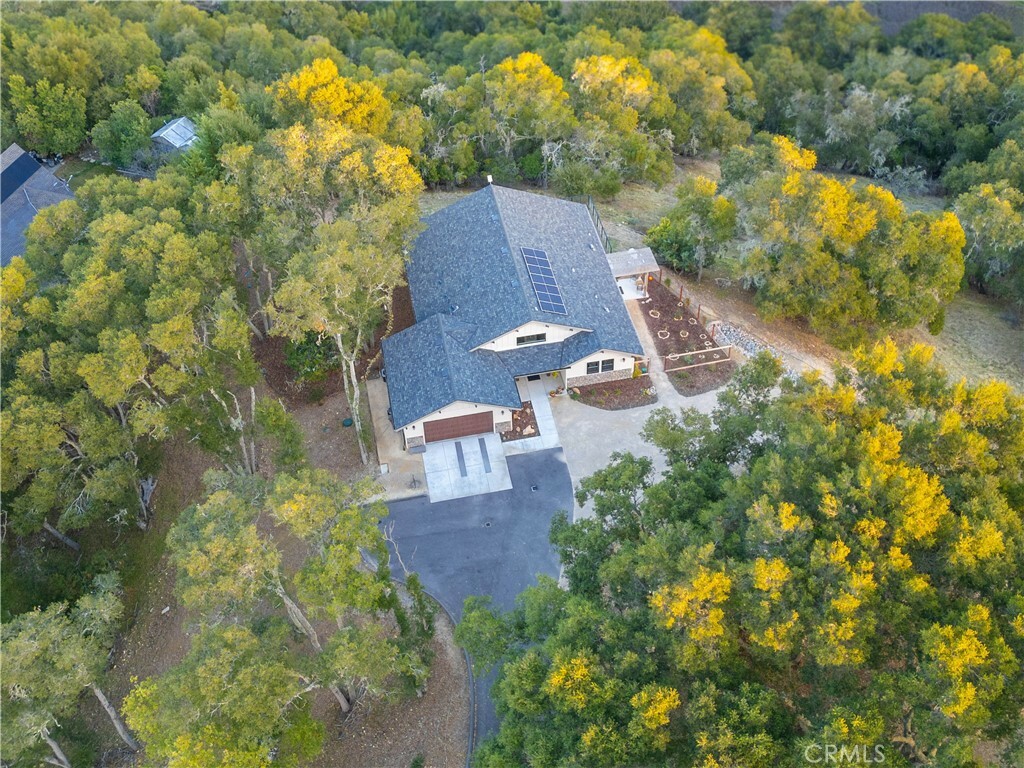 Property Photo: 9094 La Canada Road CA 93422