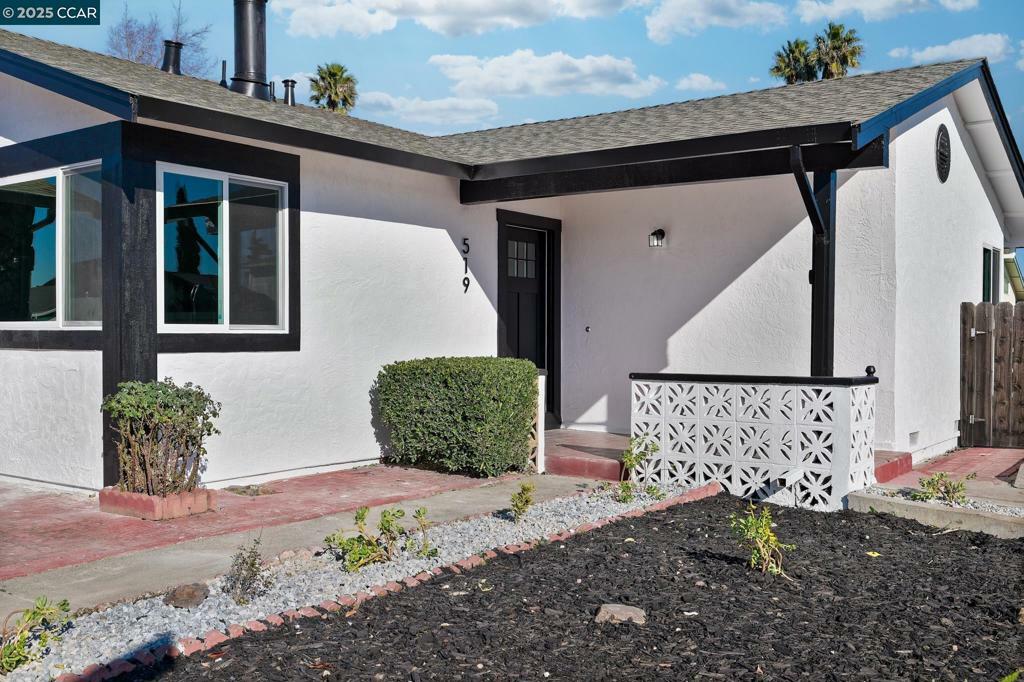 Property Photo:  519 Skylark Dr  CA 94585 