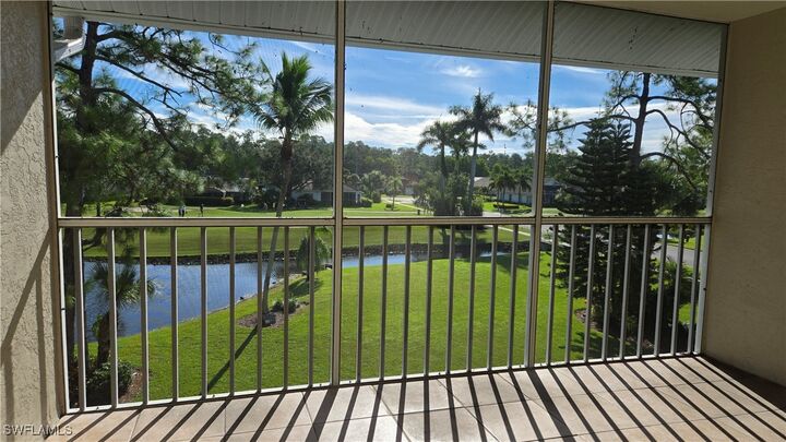 Property Photo: 5985 Bloomfield Circle D307 FL 34112