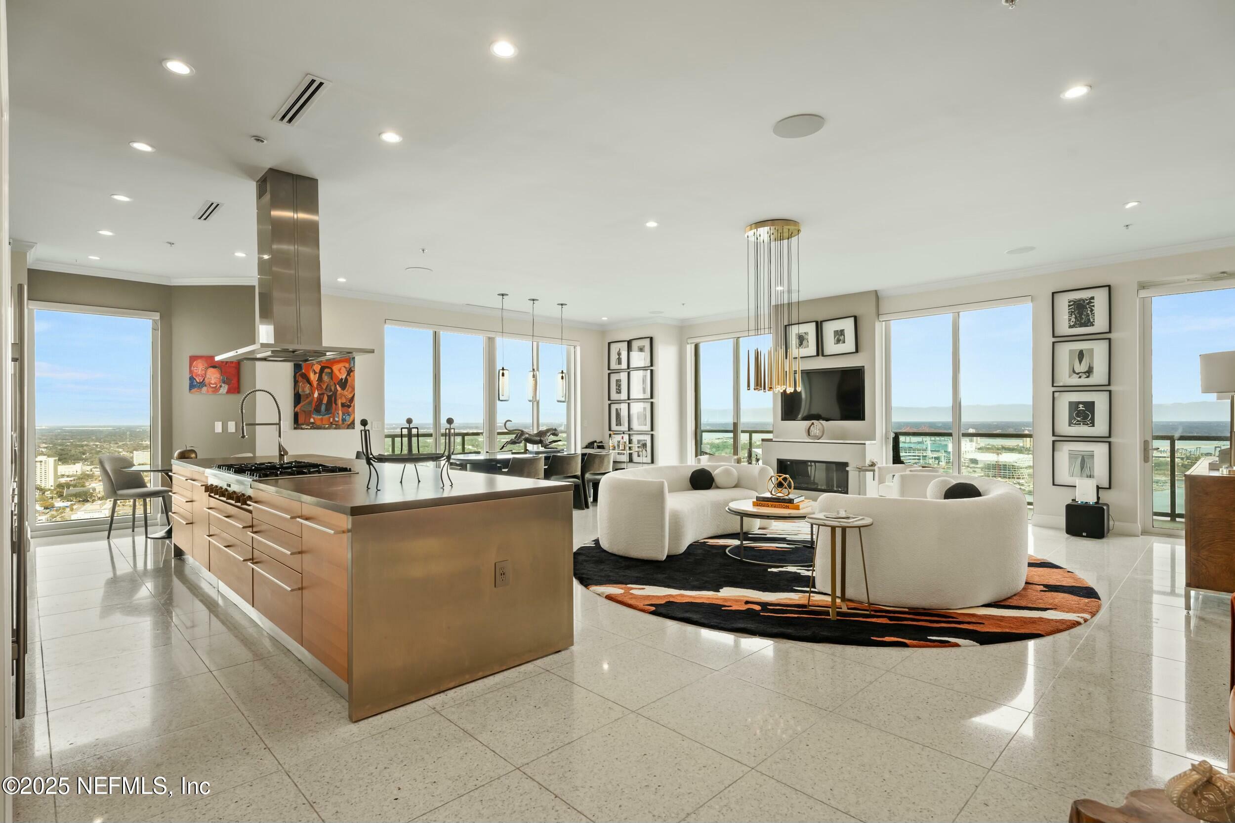 Property Photo:  1431 Riverplace Boulevard 3505  FL 32207 