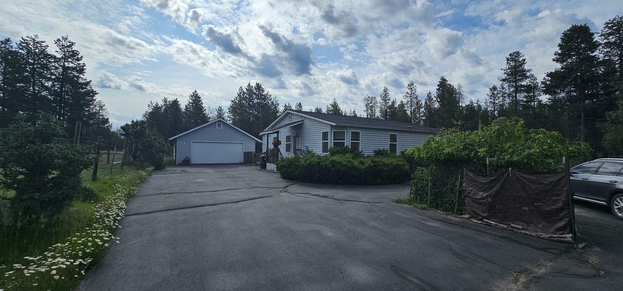 Property Photo: 144927 Greenwood Road OR 97739