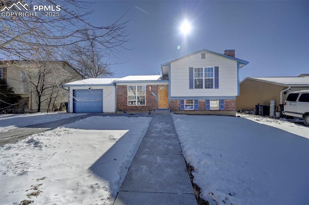 Property Photo:  2512 E Prescott Circle  CO 80916 