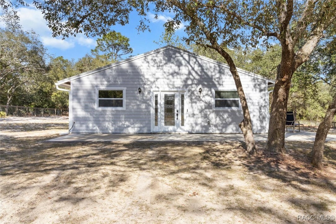 Property Photo:  10431 NE 86th Street  FL 32621 