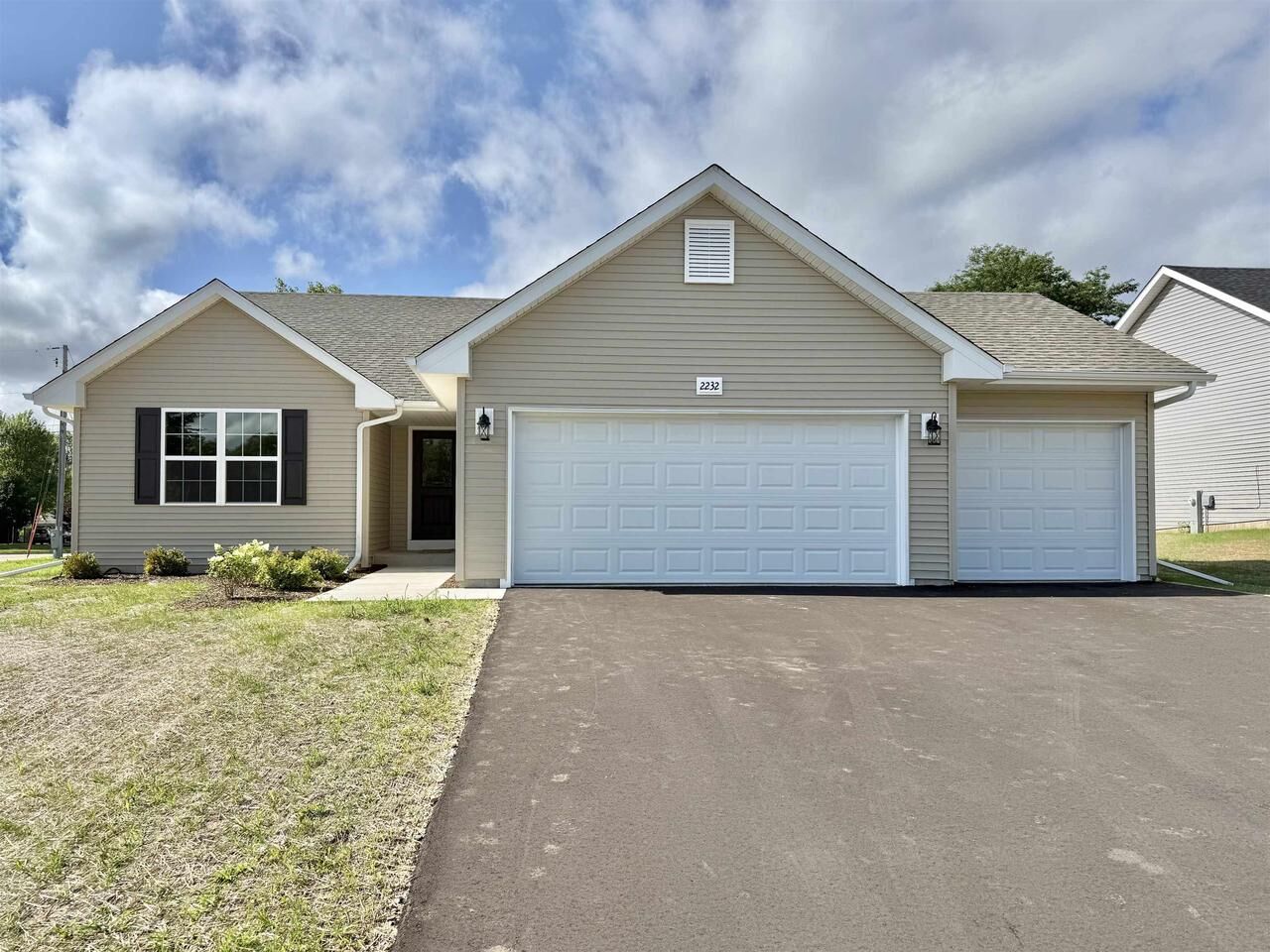 Property Photo:  2232 Trevino Court  WI 53511 