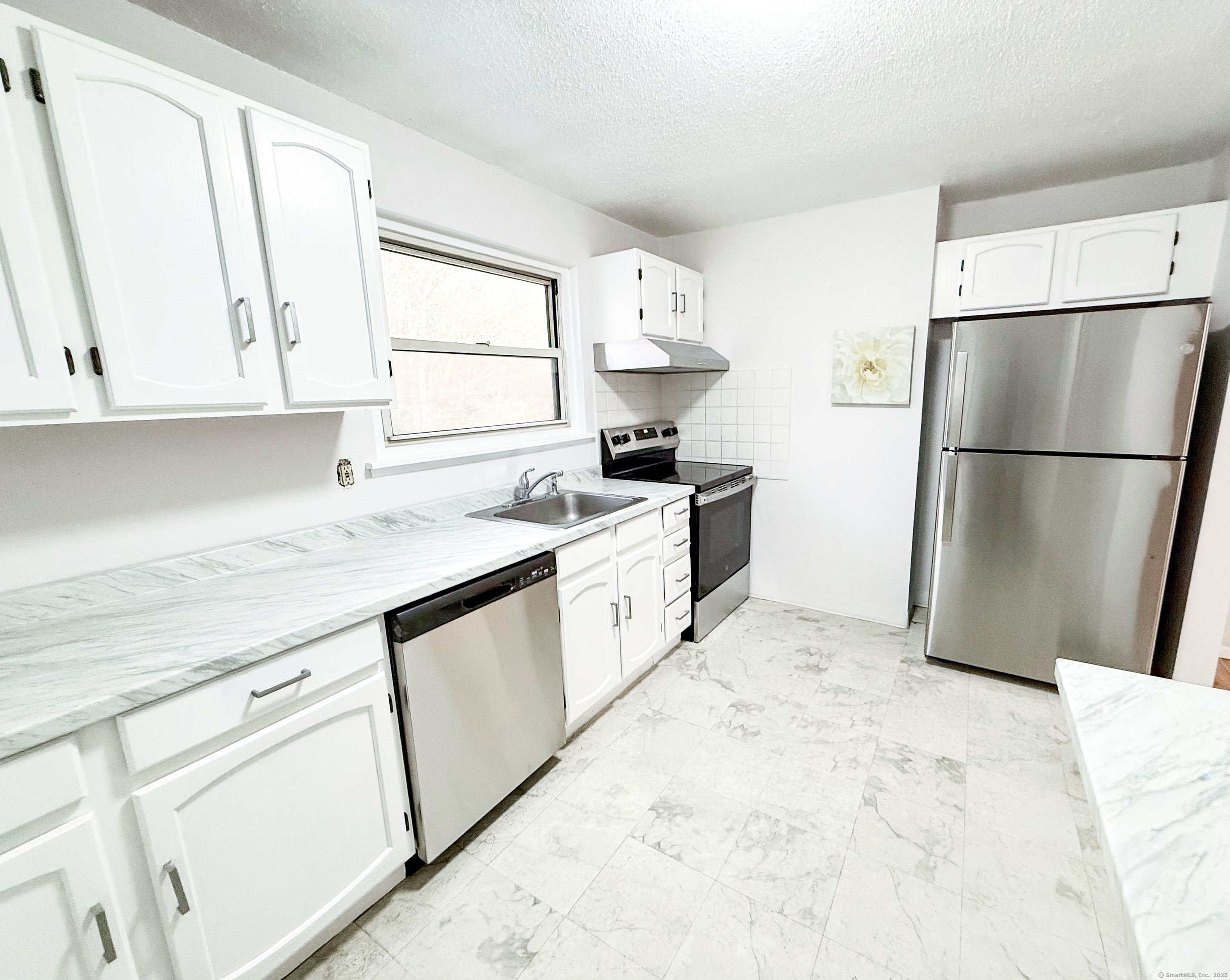 Property Photo:  478 Oak Avenue Apt 66  CT 06410 