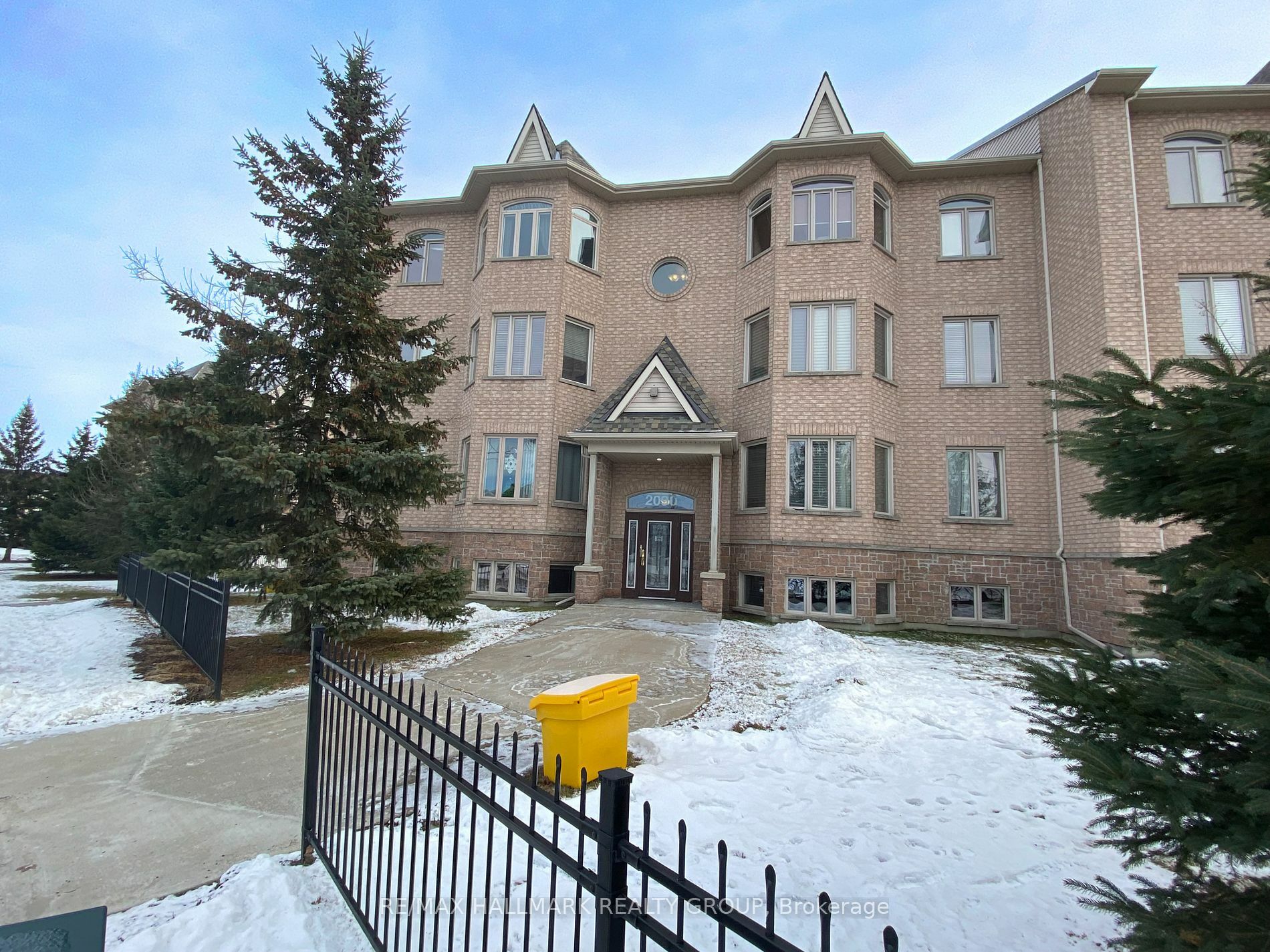 Property Photo:  2090 Valin St 6  ON K4A 0C1 