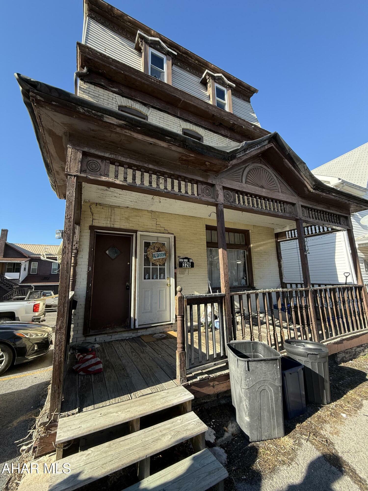 Property Photo:  326 2nd Ave Avenue  PA 16602 