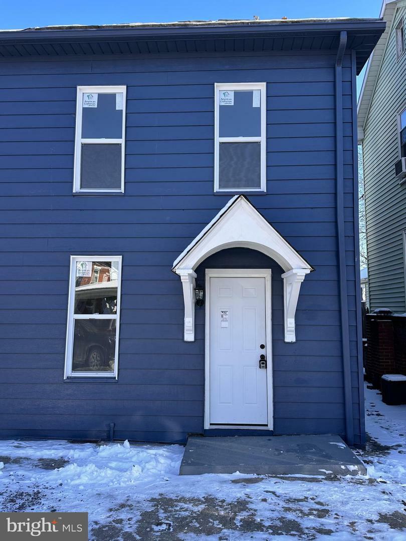 Property Photo:  212 Logan Street  PA 17044 