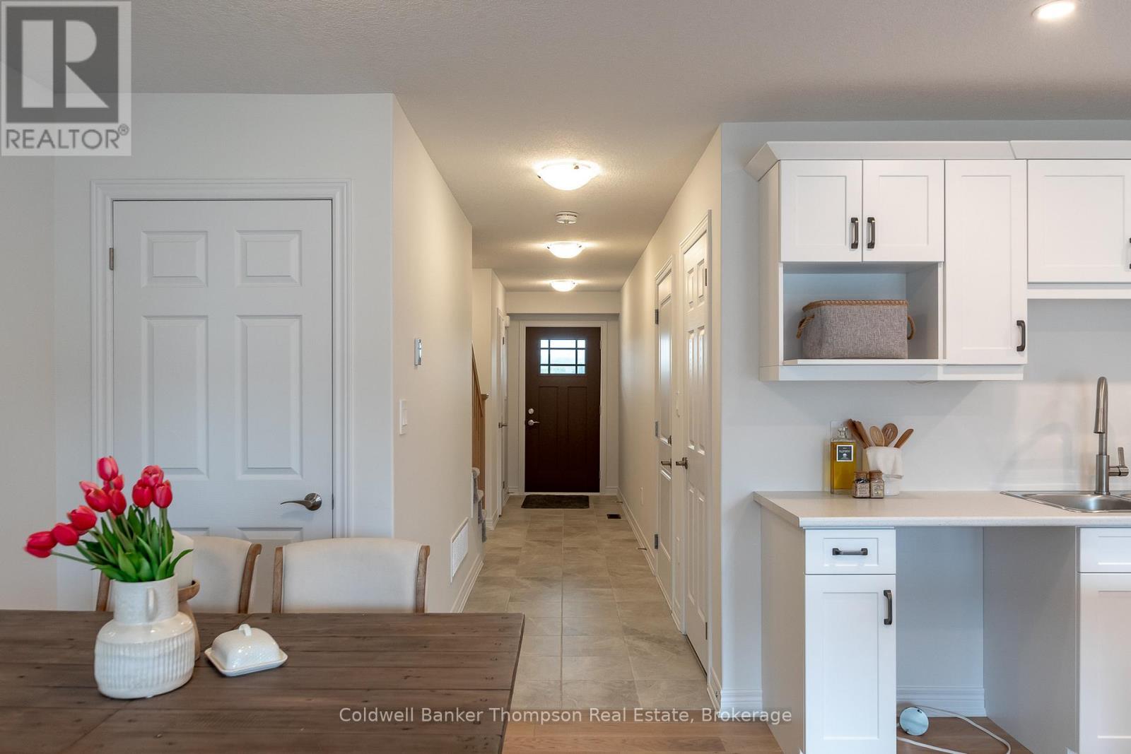 Photo de la propriété:  49 Charles Morley Boulevard  ON P1H 0G5 