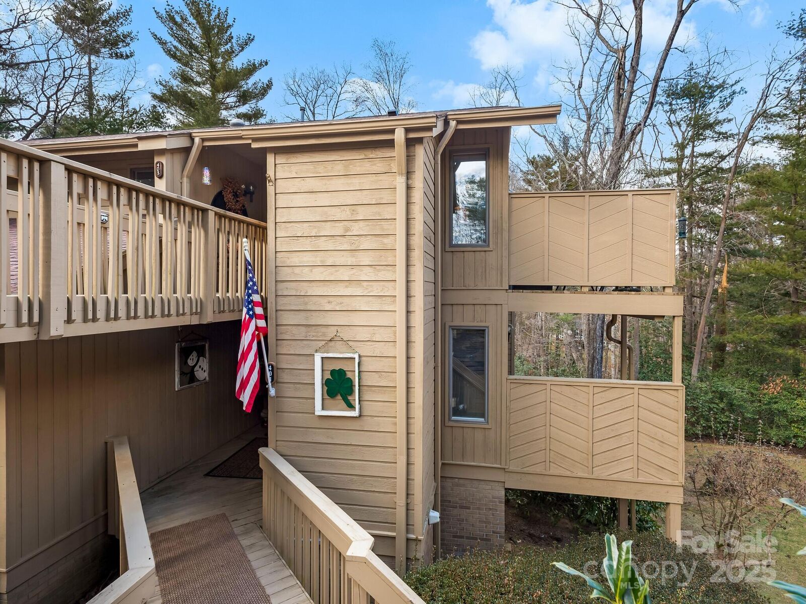 Property Photo: 401 N Scarlet Oak Lane NC 28791