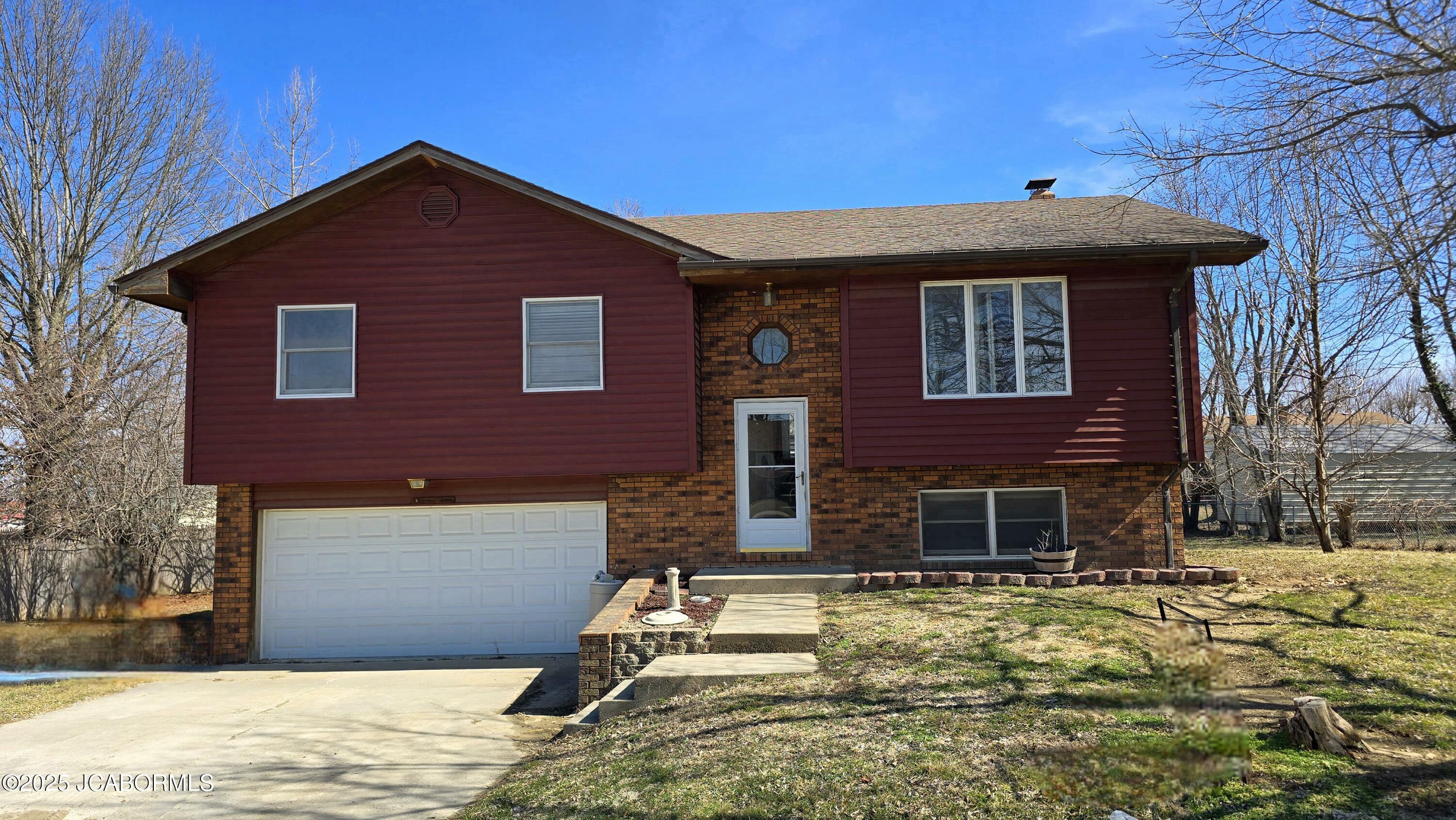 Property Photo:  104 Sunset Drive  MO 65051 