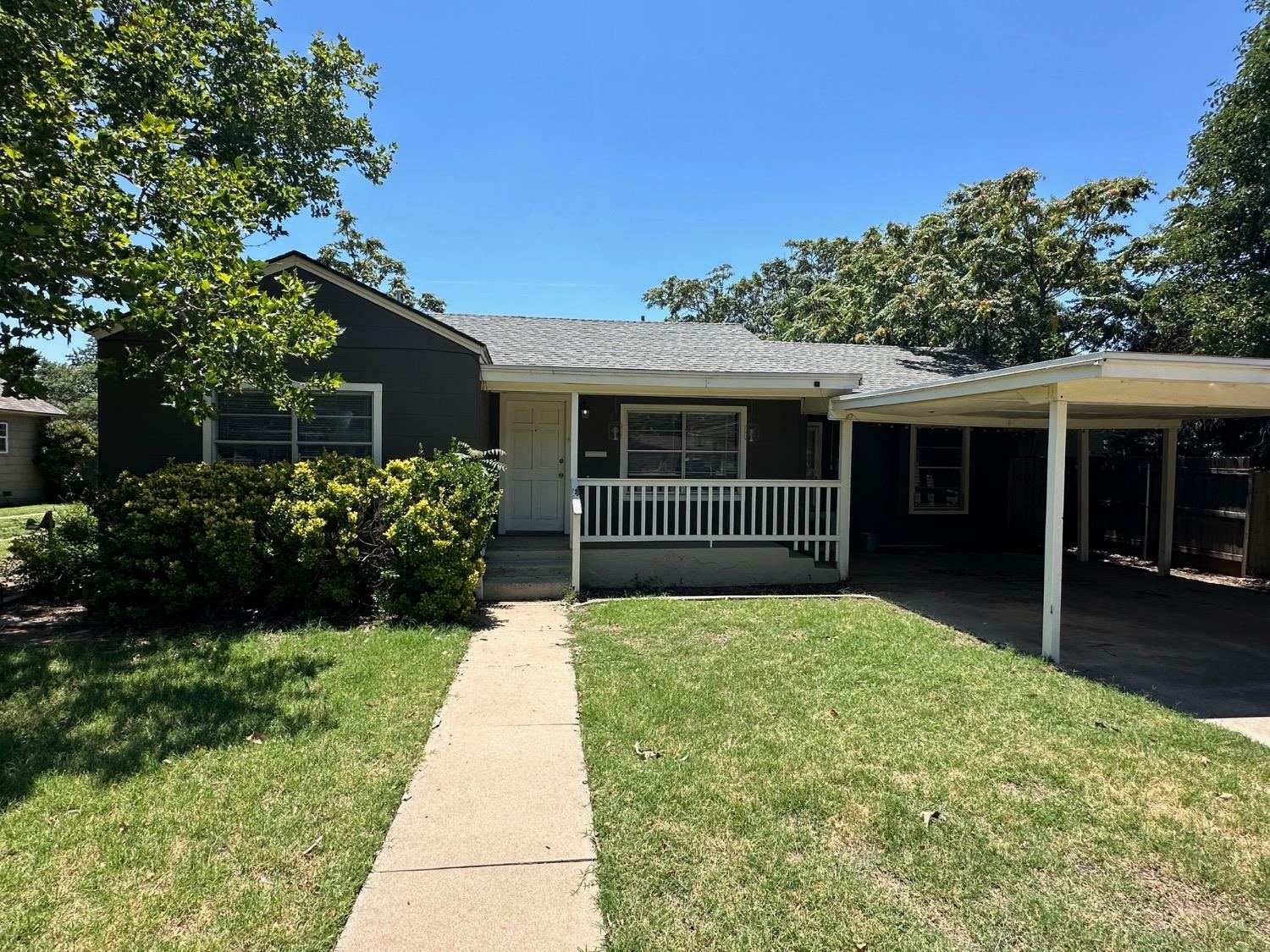 Property Photo:  3113 26th  TX 79410 