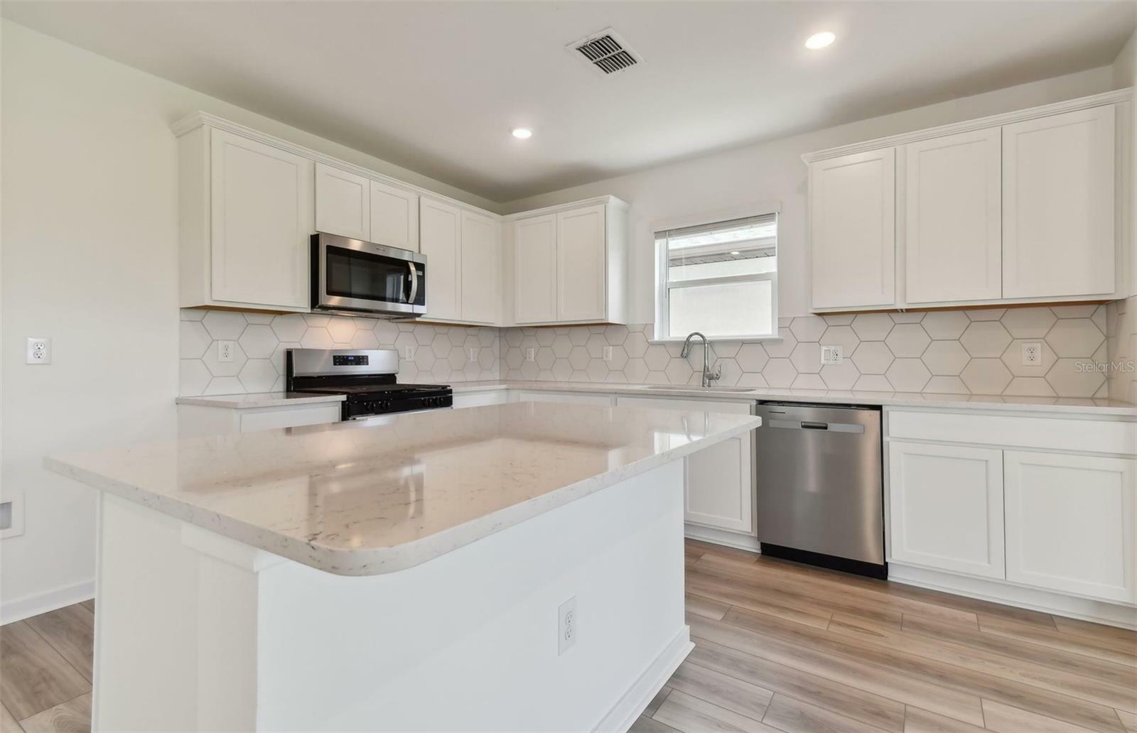 Property Photo:  6229 Golden Beach Drive  FL 33572 