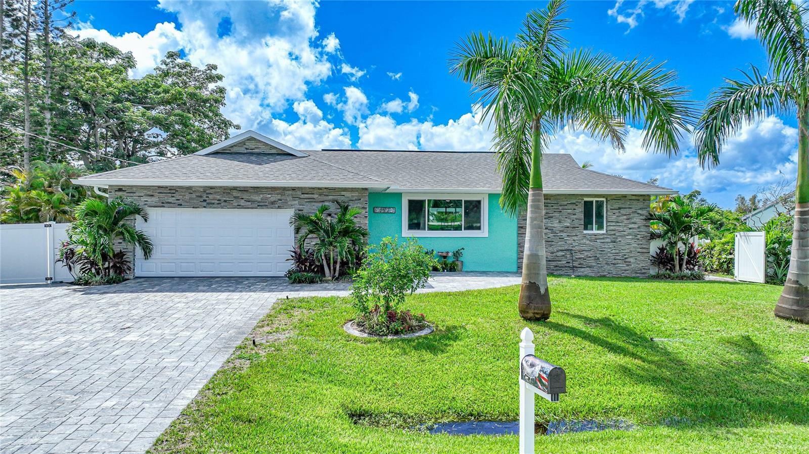 Property Photo:  192 Danforth Drive S  FL 33980 