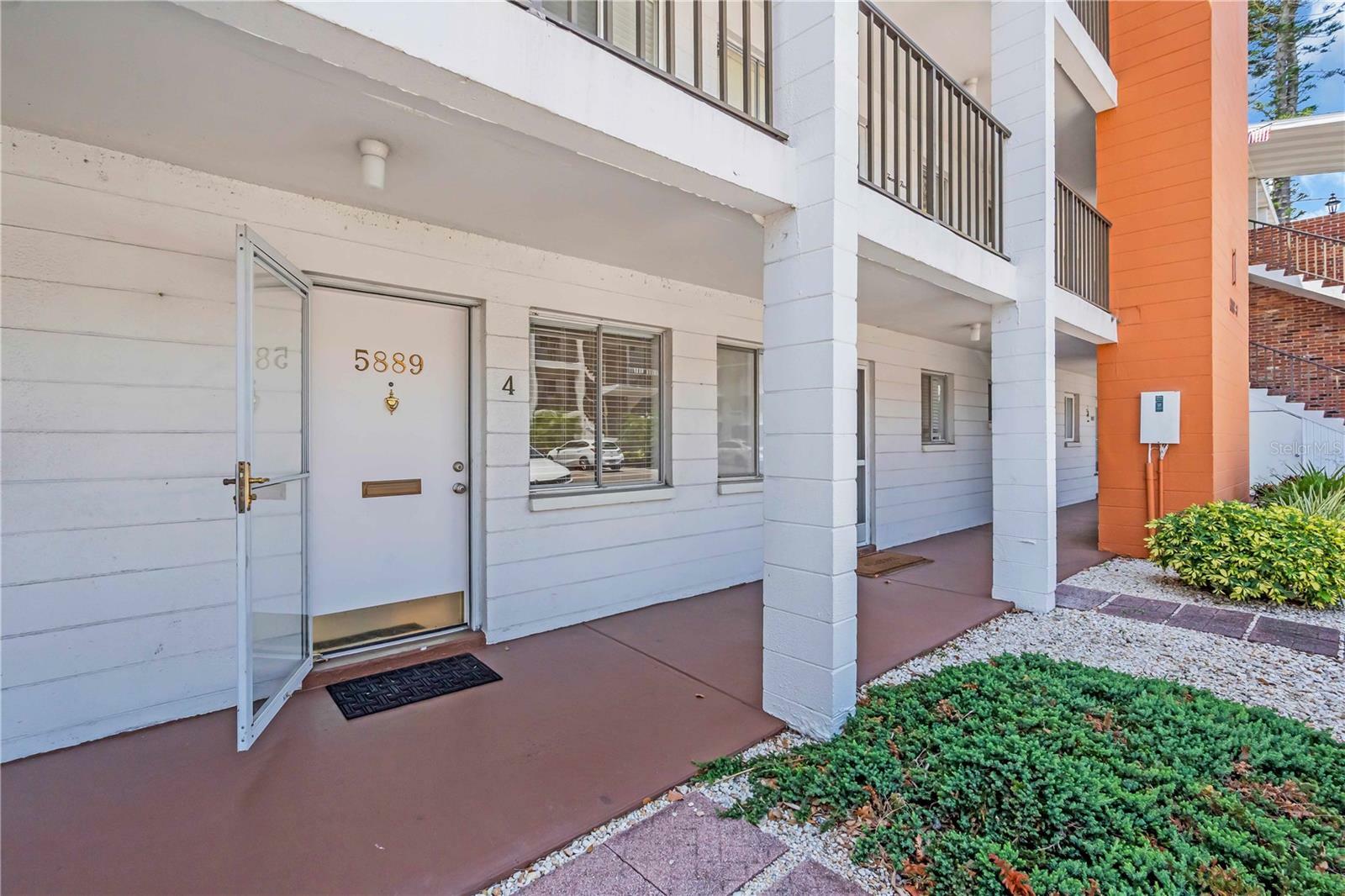 Property Photo: 5889 Canal Drive I4 FL 34207