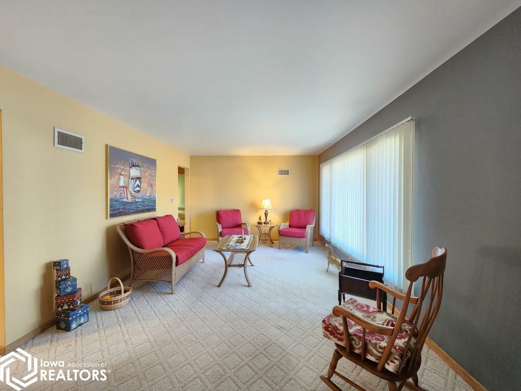 Property Photo: 519 17th Street IA 50428