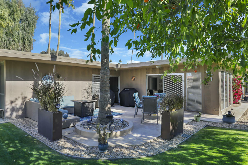 Property Photo:  42320 Baracoa Drive 20  CA 92203 