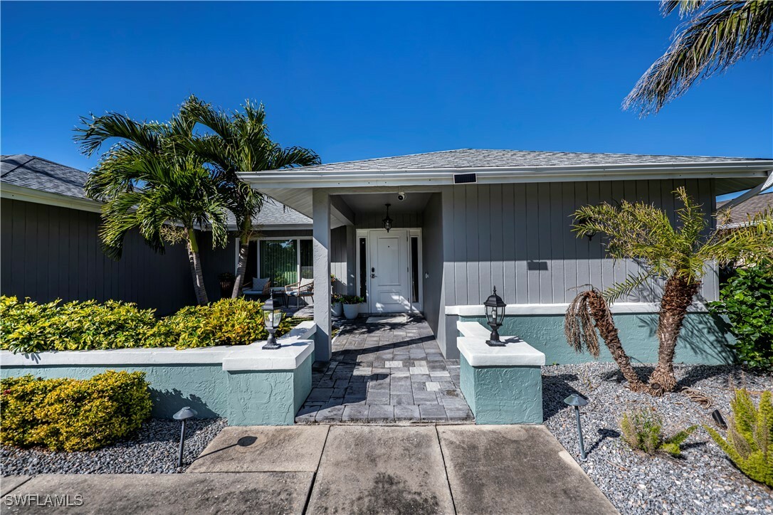 Property Photo: 3328 SE 18th Avenue FL 33904