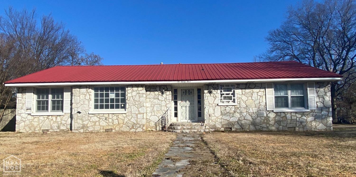 Property Photo:  623 Holden Ave  AR 72112 