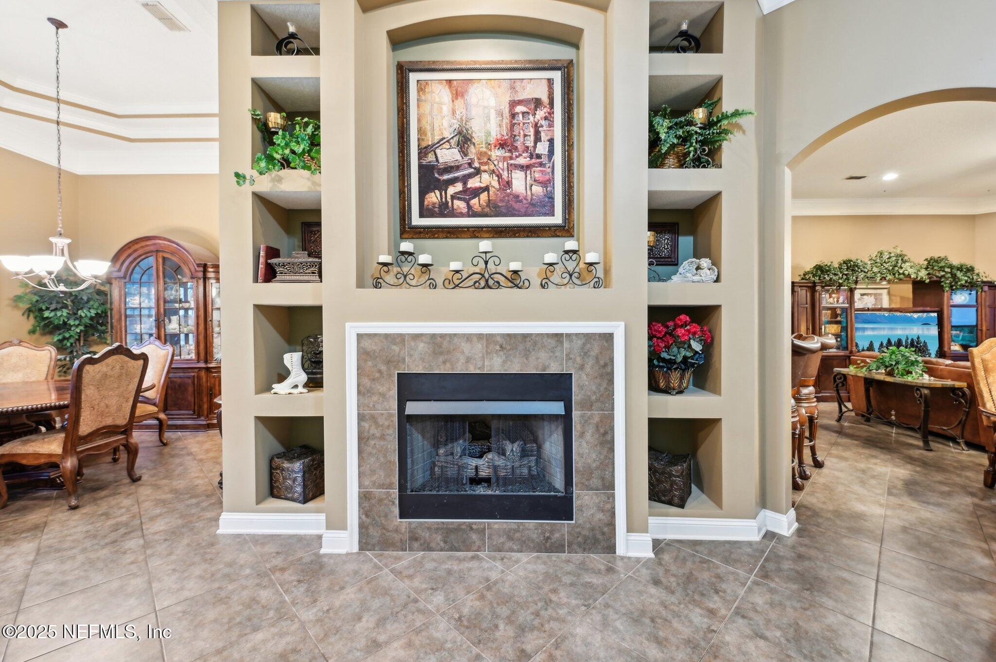 Property Photo:  1112 E Dandridge Lane  FL 32259 