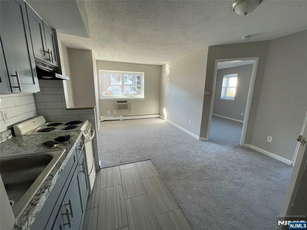 Property Photo:  125 Lawrence Street 1G  NJ 07601 