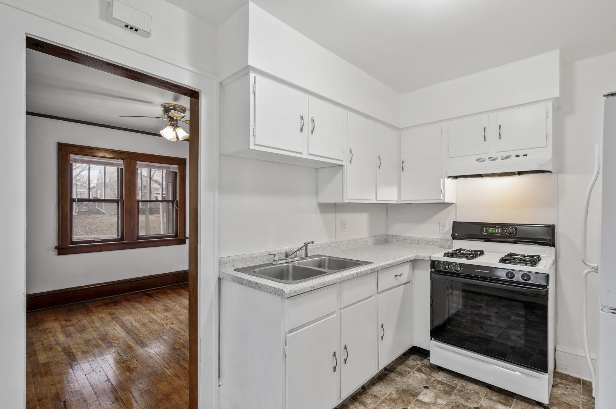 Property Photo: 3431 Irving Avenue N MN 55412