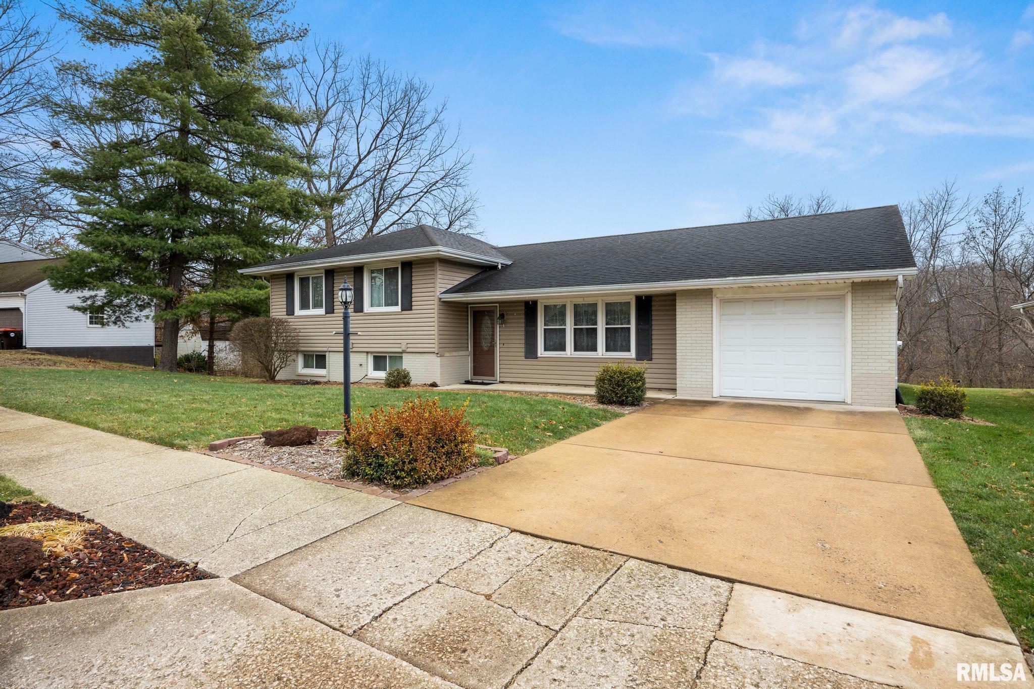 Property Photo:  3340 W Lexington Court  IL 61615 