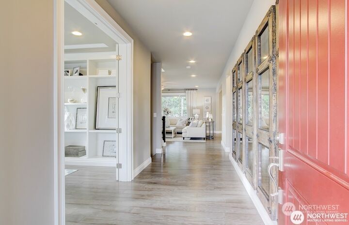 Property Photo:  2401  Barn Door Court 38  WA 98248 